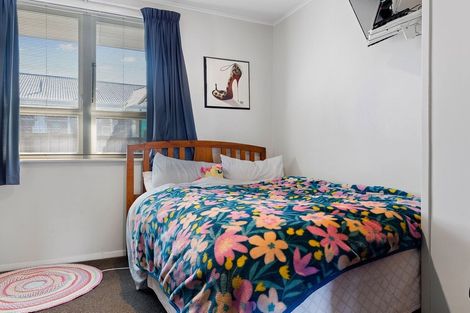 Photo of property in 22 Paddington Street, Northcote, Christchurch, 8052