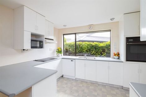 Photo of property in 81 Apsley Drive, Avonhead, Christchurch, 8042
