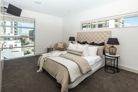Photo of property in Braemar Apartments, 6/2 Cranmer Square, Christchurch Central, Christchurch, 8013