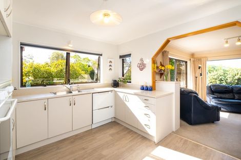 Photo of property in 2 Hunters Hill, Havelock North, 4130