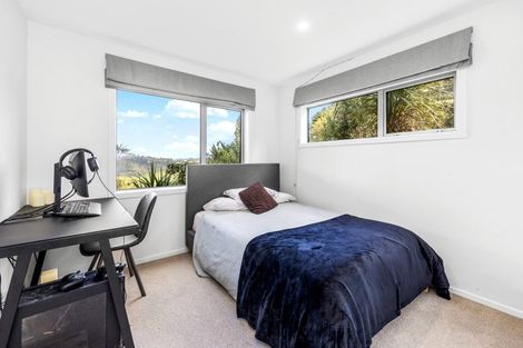 Photo of property in 1100-1102 Scenic Drive North, Swanson, Auckland, 0816