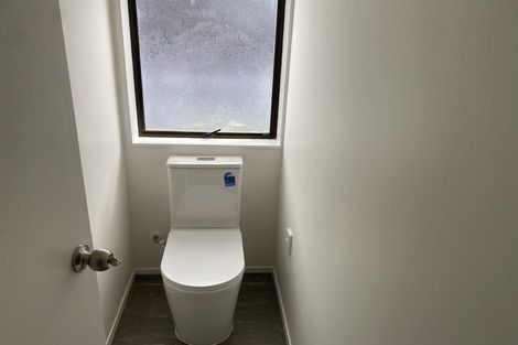 Photo of property in 33a Sunderlands Road, Half Moon Bay, Auckland, 2012