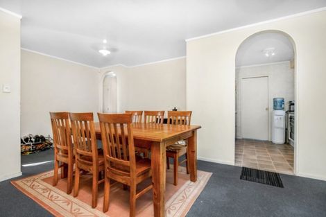 Photo of property in 3/3 Eulogy Place, Randwick Park, Auckland, 2105