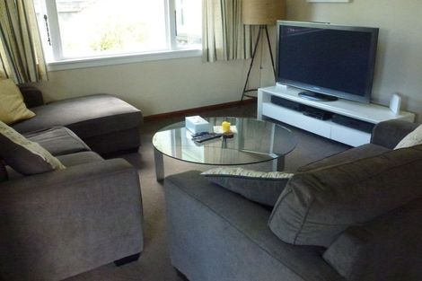 Photo of property in 6 Franklin Avenue, Hokowhitu, Palmerston North, 4410