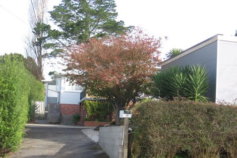 Photo of property in 12 Taipari Road, Te Atatu Peninsula, Auckland, 0610