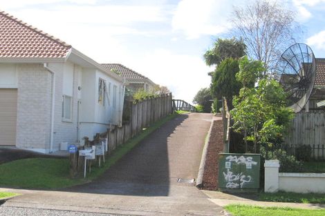 Photo of property in 2/79 Mirrabooka Avenue, Botany Downs, Auckland, 2010