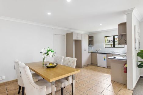 Photo of property in 48d Tironui Road, Takanini, 2112