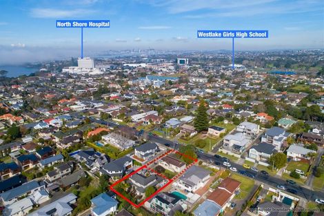 Photo of property in 2/13 Quebec Road, Milford, Auckland, 0620