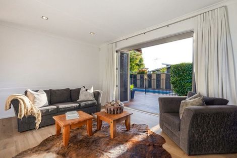 Photo of property in 5 Cooper Crescent, Cambridge, 3434