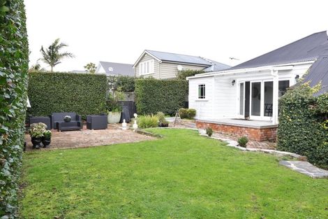 Photo of property in 128 Victoria Road, Devonport, Auckland, 0624