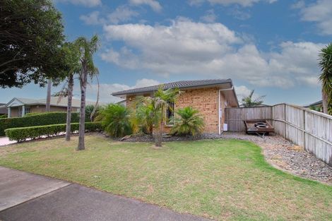 Photo of property in 71 Santa Monica Drive, Papamoa Beach, Papamoa, 3118