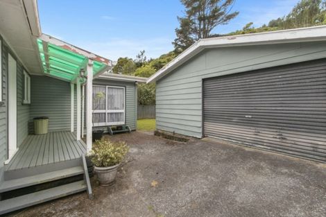 Photo of property in 43 Sunny Grove, Wainuiomata, Lower Hutt, 5014