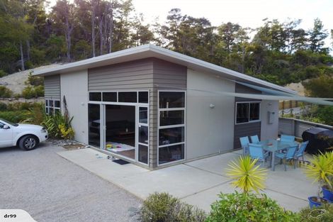 Photo of property in 84 Martin Farm Road, Kaiteriteri, Motueka, 7197