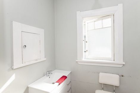 Photo of property in 14 Wellington Street, Te Hapara, Gisborne, 4010