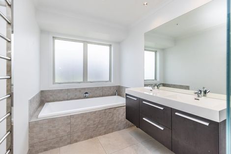 Photo of property in 3 Michael Terrence Place, Flagstaff, Hamilton, 3210