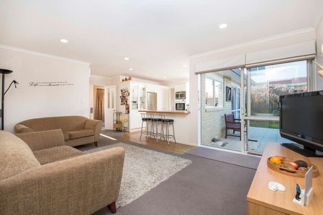 Photo of property in 4 Glanworth Place, Dannemora, Auckland, 2016