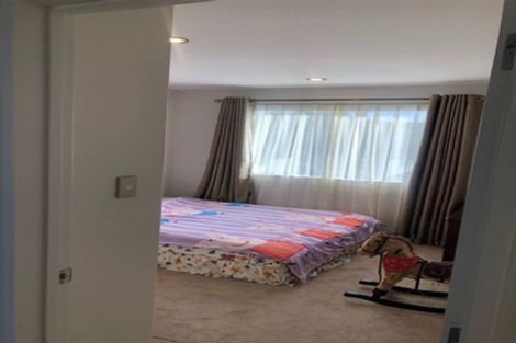 Photo of property in 21b Stamford Crescent, Flat Bush, Auckland, 2019
