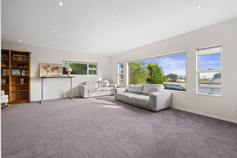 Photo of property in 95 Tiri Road, Tindalls Beach, Whangaparaoa, 0930