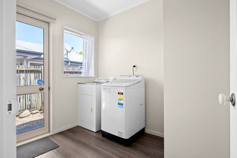 Photo of property in 22 Cairns Crescent, Rototuna, Hamilton, 3210