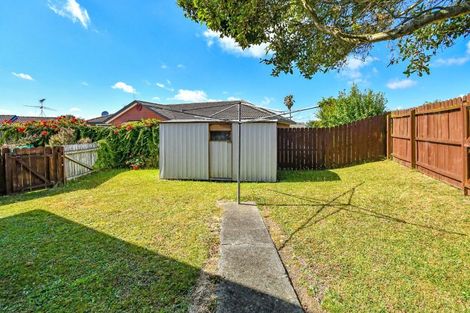 Photo of property in 20 Randwick Place, Randwick Park, Auckland, 2105