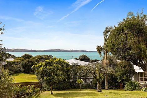 Photo of property in 6a Piccadilly Circus, Snells Beach, 0920