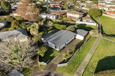 Photo of property in 24 Mandarin Place, Half Moon Bay, Auckland, 2012