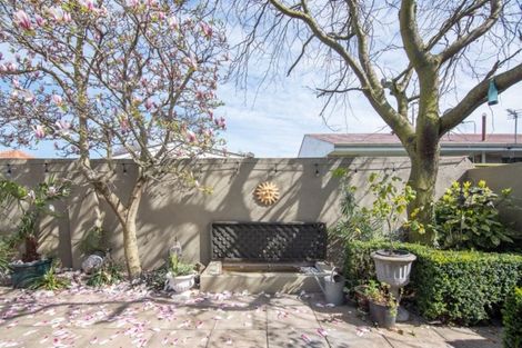 Photo of property in 2/165 Peverel Street, Riccarton, Christchurch, 8041