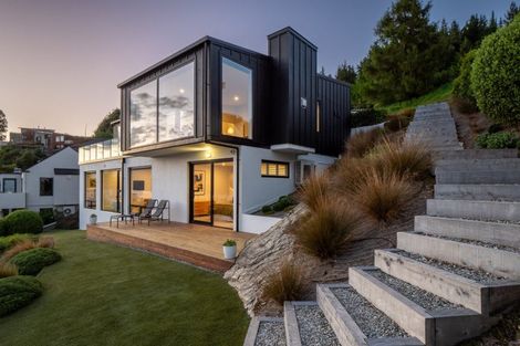 Photo of property in 92 Hensman Road, Queenstown, 9300