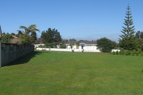 Photo of property in 121 Pacific Parade, Matarangi, Whitianga, 3592