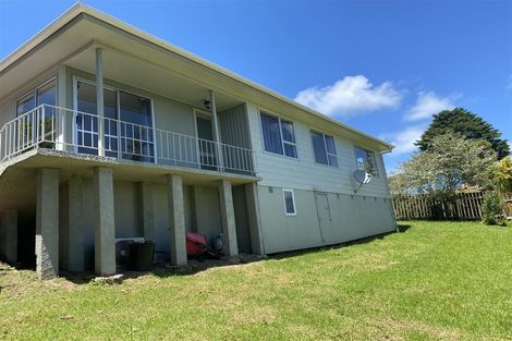 Photo of property in 13 Adam Sunde Place, Glen Eden, Auckland, 0602