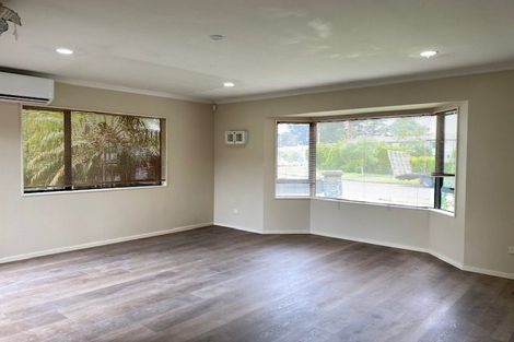 Photo of property in 31 Armoy Drive, East Tamaki, Auckland, 2016