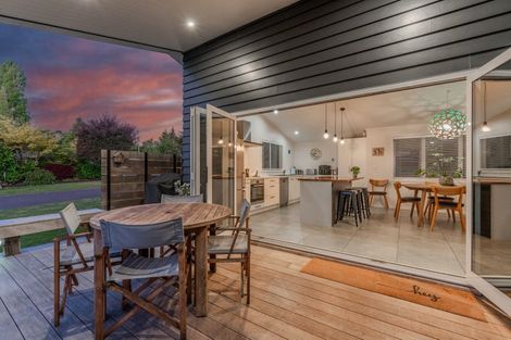 Photo of property in 1 Seagers Close, Kinloch, Taupo, 3377