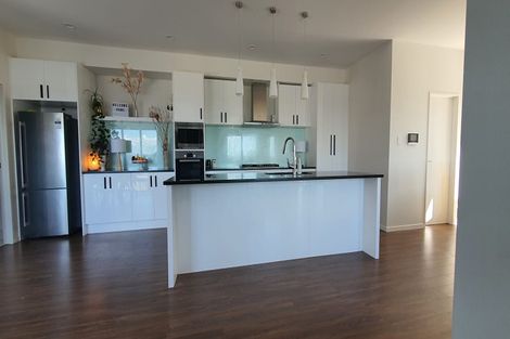 Photo of property in 55 Platinum Rise, Ranui, Auckland, 0612