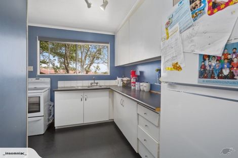 Photo of property in 8 Gahagan Way, Newlands, Wellington, 6037