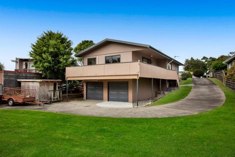 Photo of property in 7 Warren Place, Frankleigh Park, New Plymouth, 4310
