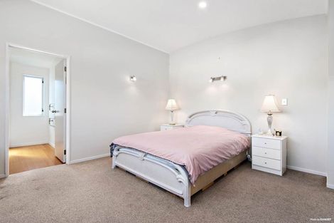 Photo of property in 2/58 Zefiro Drive, Massey, Auckland, 0614