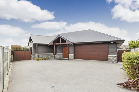 Photo of property in 6 Manhattan Court, Kelvin Grove, Palmerston North, 4414