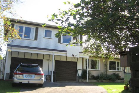 Photo of property in 13 Peckham Grove, Tawa, Wellington, 5028