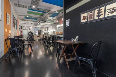 Photo of property in 10 Queen Street West, Levin, 5510