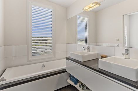 Photo of property in 1/5 The Moorings, Two Mile Bay, Taupo, 3330