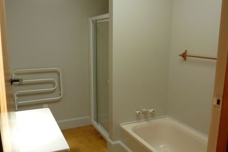 Photo of property in 24 Milverton Avenue, Hokowhitu, Palmerston North, 4410