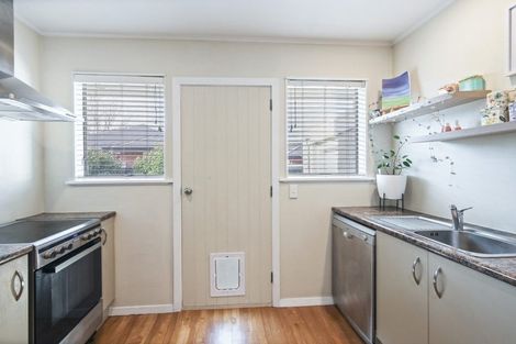 Photo of property in 2/500 Harewood Road, Harewood, Christchurch, 8051