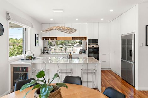 Photo of property in 23 Jellicoe Street, Greytown, 5712