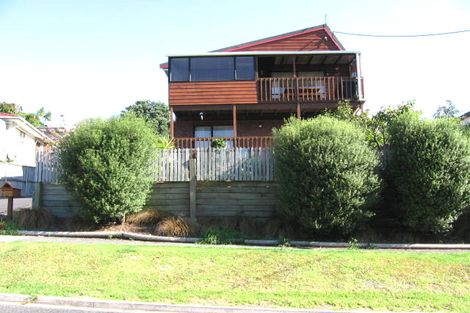 Photo of property in 2/26 Hebron Road, Waiake, Auckland, 0630