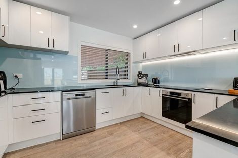 Photo of property in 3a Gladys Avenue, Glenfield, Auckland, 0629