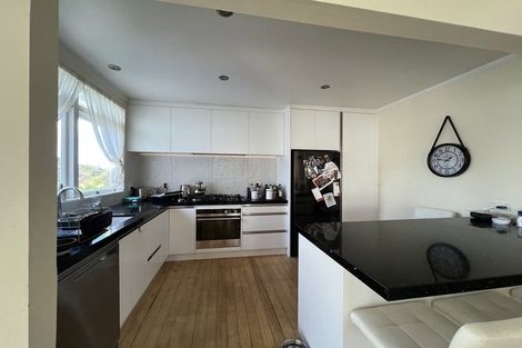 Photo of property in 1/44 Deuxberry Avenue, Northcote, Auckland, 0627