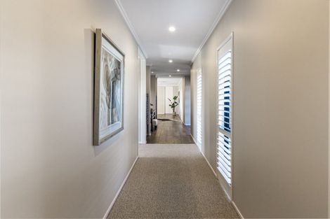 Photo of property in 80 Ewen Place, Karaka, Papakura, 2580