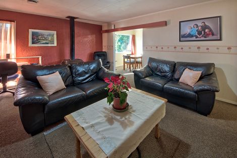 Photo of property in 2 Libra Street, Glen Eden, Auckland, 0602