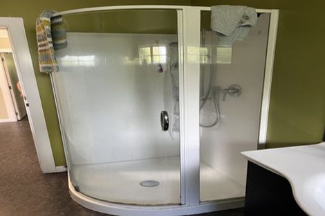 Photo of property in 135 Kelburn Parade, Kelburn, Wellington, 6012