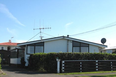 Photo of property in 1 Bamber Street, Castlecliff, Whanganui, 4501